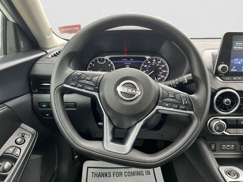 Used 2024 Nissan Sentra SV FWD image 12