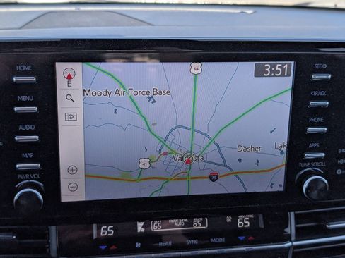 Used 2024 Toyota Sienna XSE image 19