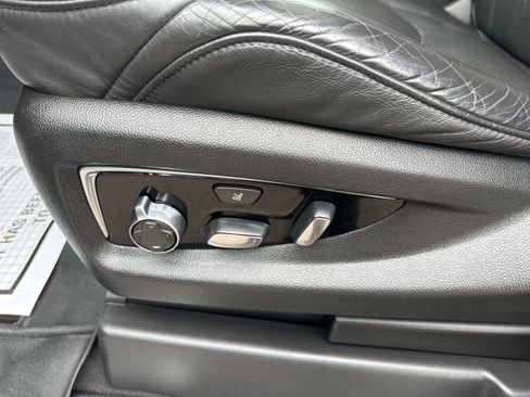 Used 2020 Cadillac Escalade ESV Platinum image 15