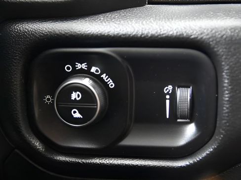 Used 2023 RAM 1500 Lone Star AWD/4WD image 23