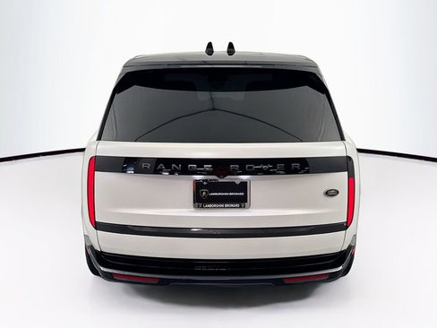 Used 2023 Land Rover Range Rover Long Wheelbase SE image 6