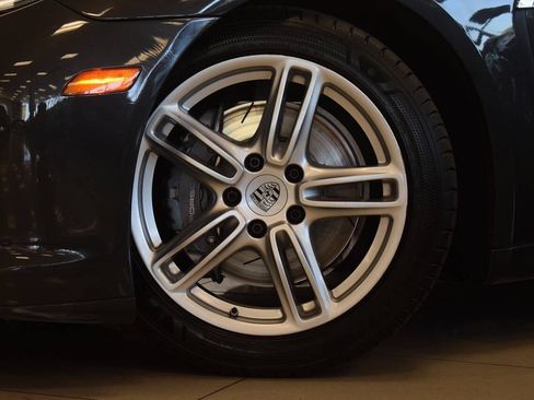 Used 2012 Porsche Panamera 4 image 16