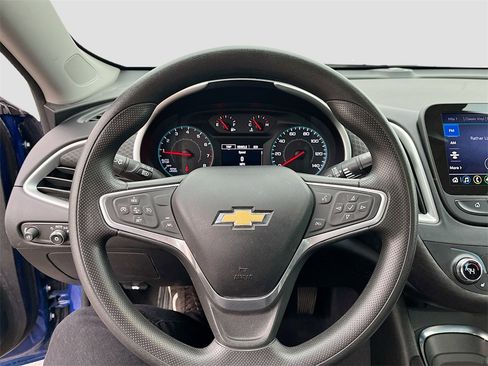 Used 2023 Chevrolet Malibu LT image 11