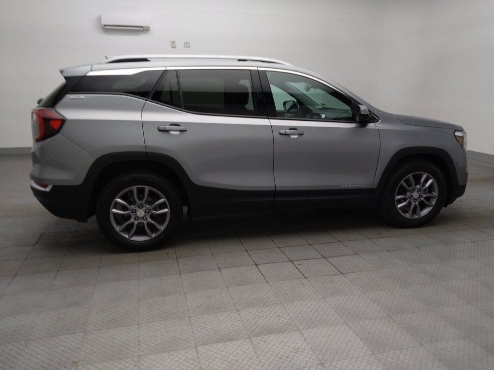 Used 2024 GMC Terrain SLT AWD/4WD image 10