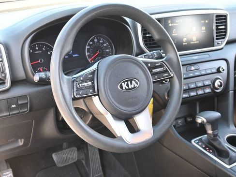 Used 2022 Kia Sportage LX FWD image 16