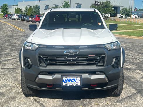 Used 2023 Chevrolet Colorado Trail Boss w/ Technology Package AWD/4WD image 7