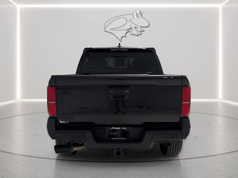 Used 2025 Toyota Tacoma TRD Sport w/ TRD Sport Premium Package AWD/4WD image 4