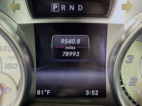 Used 2014 Mercedes-Benz SL 550 image 12