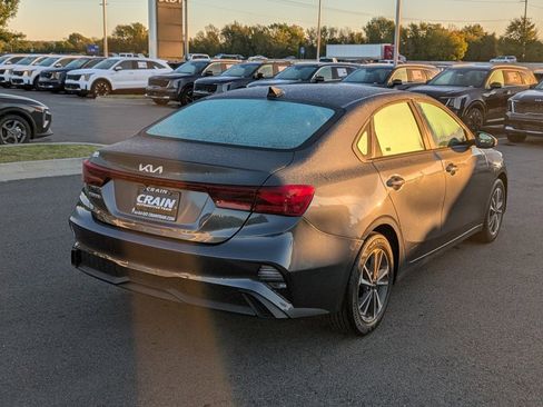 Certified 2023 Kia Forte LXS image 7