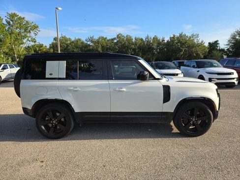 Used 2024 Land Rover Defender 110 X-Dynamic SE AWD/4WD image 5