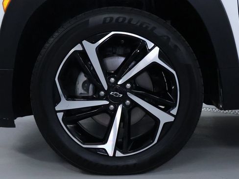 Used 2023 Chevrolet TrailBlazer RS image 35