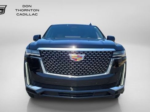 Used 2024 Cadillac Escalade Premium Luxury AWD/4WD image 8