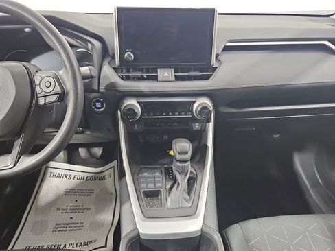 Used 2023 Toyota RAV4 XLE AWD/4WD image 18