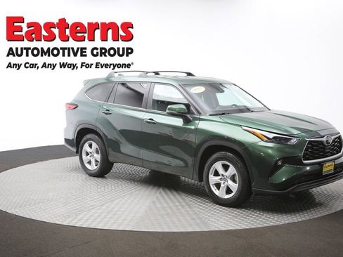 Used 2023 Toyota Highlander LE image 51