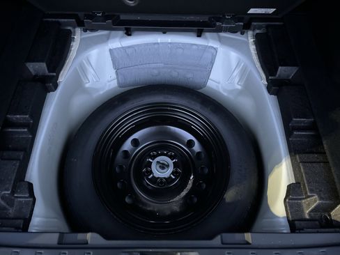 Used 2022 Subaru Outback Premium image 13