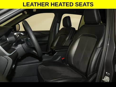 Used 2023 Jeep Grand Cherokee Altitude AWD/4WD image 4