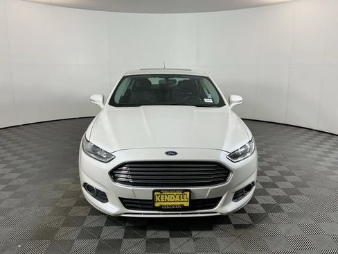 Used 2016 Ford Fusion SE w/ Equipment Group 502A FWD image 2