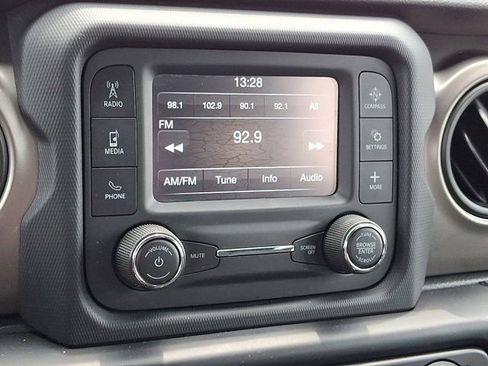 Certified 2020 Jeep Wrangler Unlimited Sport AWD/4WD image 21