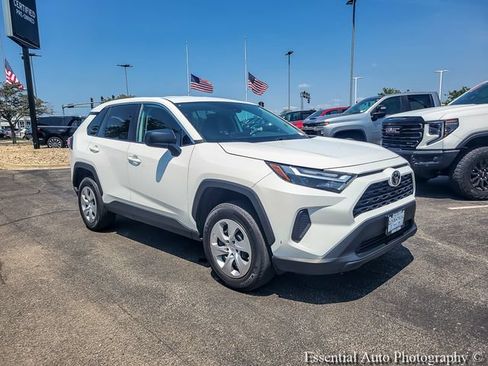 Used 2024 Toyota RAV4 LE AWD/4WD image 6