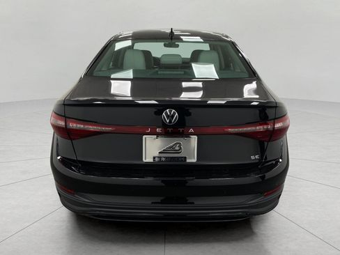New 2026 Volkswagen Jetta SE image 4