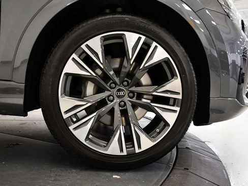 New 2026 Audi Q8 Premium Plus image 16