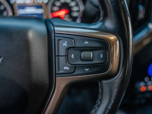 Used 2019 Chevrolet Silverado 1500 High Country w/ Technology Package AWD/4WD image 17
