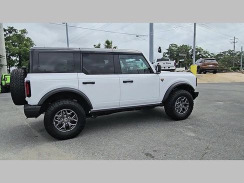 Used 2025 Ford Bronco Badlands AWD/4WD image 35