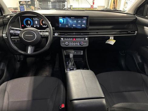 Certified 2025 Hyundai Tucson SE AWD/4WD image 10