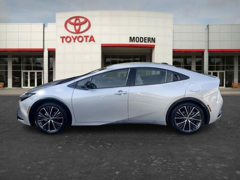 Certified 2026 Toyota Prius XLE FWD image 7