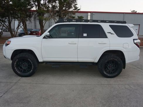 Used 2019 Toyota 4Runner TRD Off-Road Premium image 18
