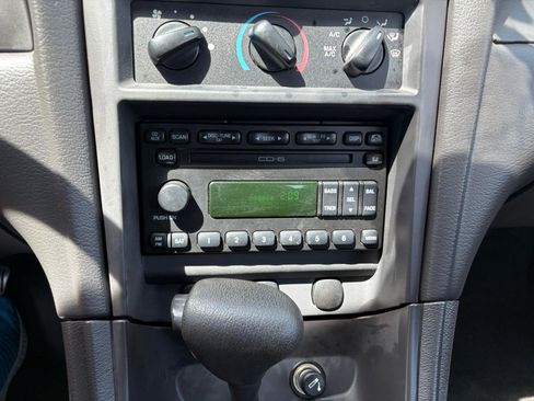 Used 2004 Ford Mustang 2dr CONVERTIBLE V6 image 42