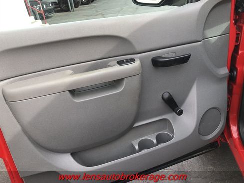Used 2013 Chevrolet Silverado 1500 W/T AWD/4WD image 10