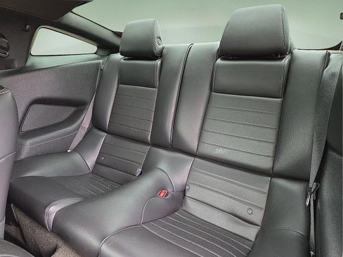 Used 2013 Ford Mustang GT Premium RWD image 10