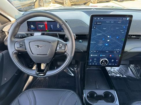 Certified 2023 Ford Mustang Mach-E Premium image 4