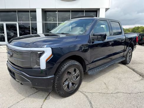 Used 2022 Ford F150 Lightning Lariat w/ Equipment Group 511A High AWD/4WD image 3