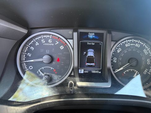 Used 2023 Toyota Tacoma TRD Sport w/ Advanced Technology Package AWD/4WD image 10