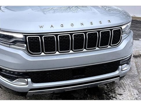 Certified 2024 Jeep Wagoneer Series III AWD/4WD image 34