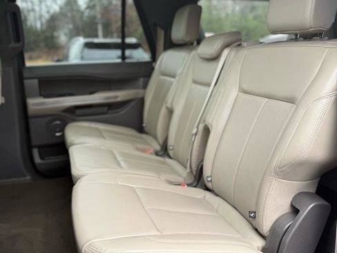 Used 2021 Ford Expedition Max XLT image 13