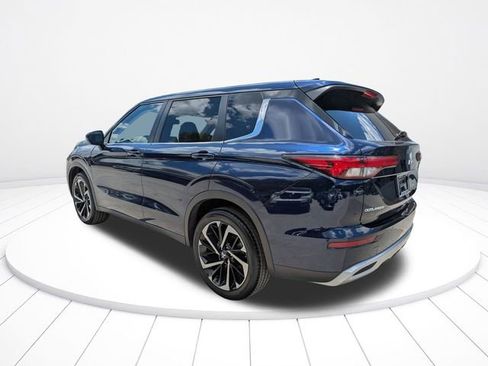 Used 2024 Mitsubishi Outlander SE FWD image 6