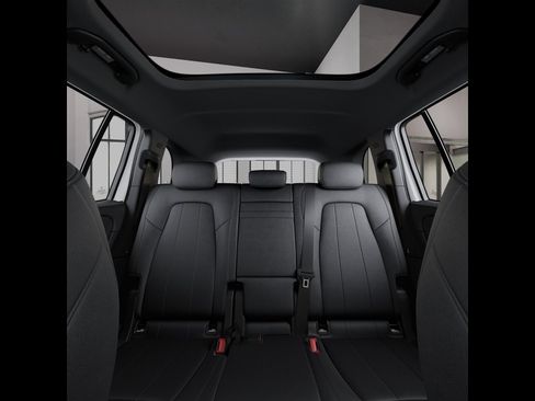 Certified 2026 Mercedes-Benz GLB 250 4MATIC image 44