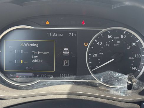 Used 2025 Nissan Versa SV FWD image 37