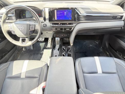 Used 2025 Toyota Camry SE FWD image 24