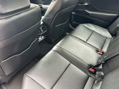 Used 2025 Lexus ES 300h w/ Premium Package FWD image 9