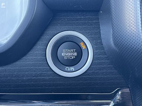 Used 2024 RAM 1500 Limited image 11