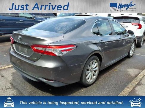 Used 2018 Toyota Camry LE FWD image 3
