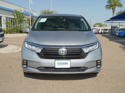 Used 2023 Honda Odyssey Touring image 2