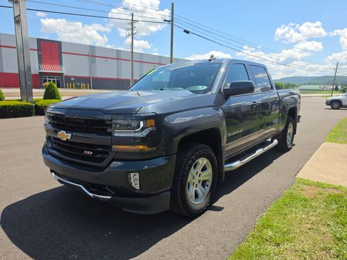 Used 2017 Chevrolet Silverado 1500 LT w/ All Star Edition AWD/4WD image 7