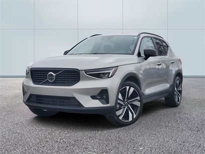 Used 2025 Volvo XC40 B5 Plus w/ Climate Package