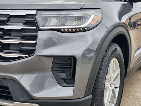 New 2026 Ford Explorer Active image 10