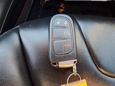 Used 2020 Jeep Cherokee Trailhawk w/ Cold Weather Group image 10